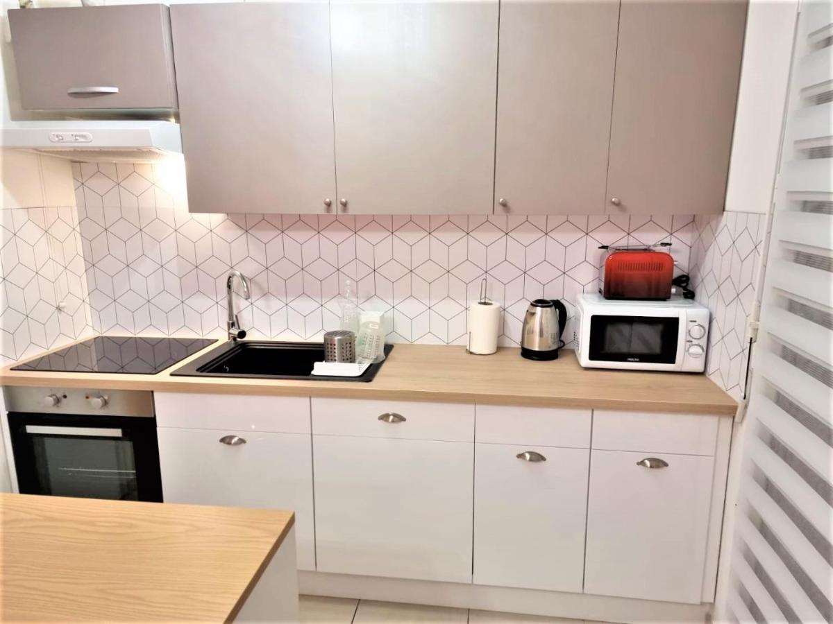 Apartment Evasion Romainville